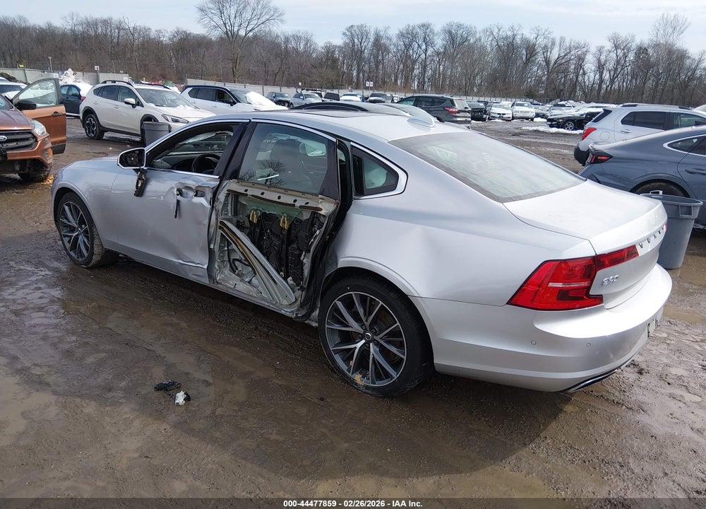 2018 VOLVO S90 T6 MOMENTUM VIN: LVY992MK5JP033081
