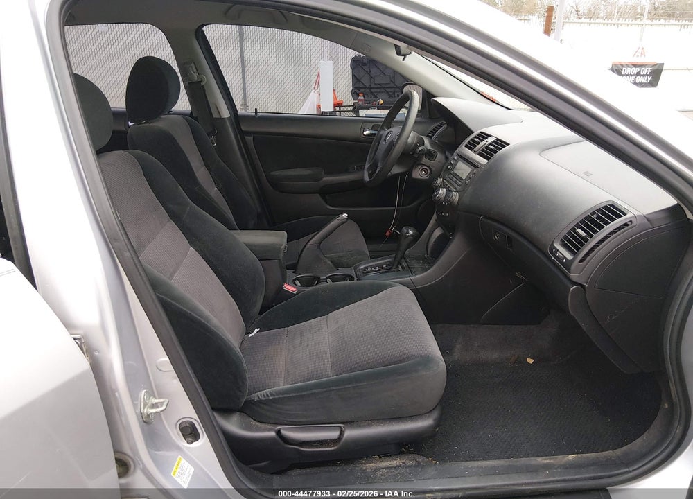 2005 HONDA ACCORD 2.4 LX VIN: 1HGCM56415A034542