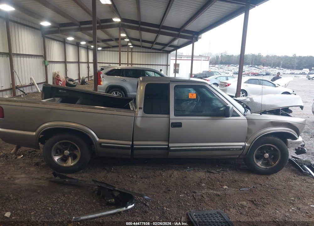 2001 CHEVROLET S-10 LS VIN: 1GCCS19W918126364