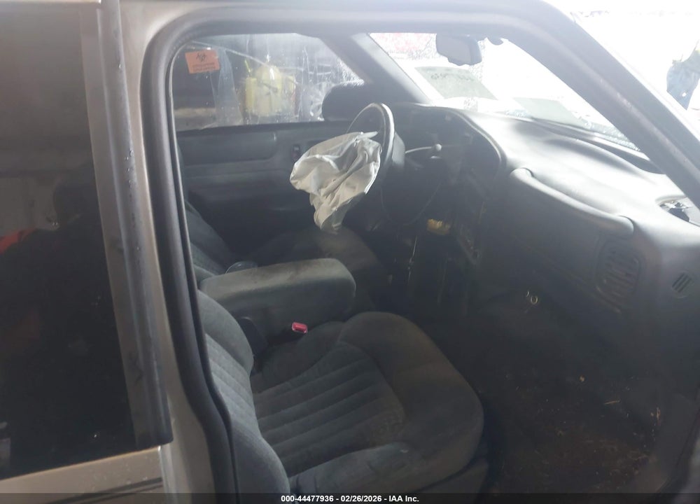 2001 CHEVROLET S-10 LS VIN: 1GCCS19W918126364