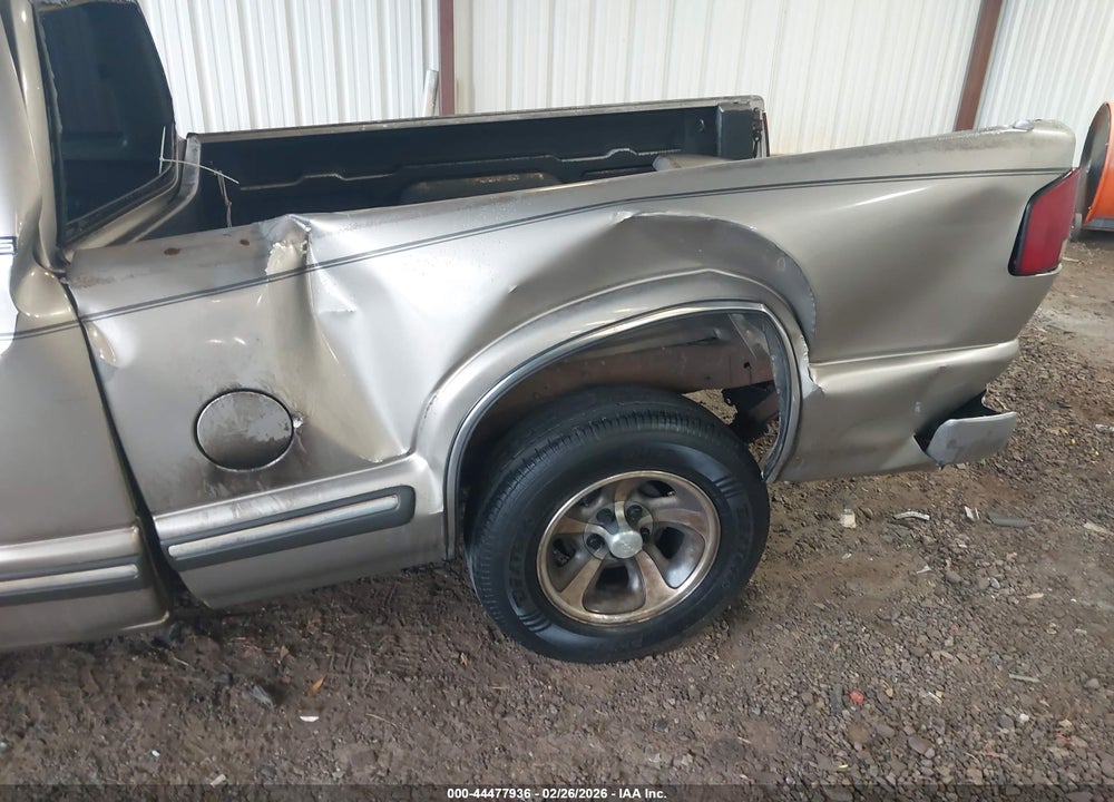 2001 CHEVROLET S-10 LS VIN: 1GCCS19W918126364