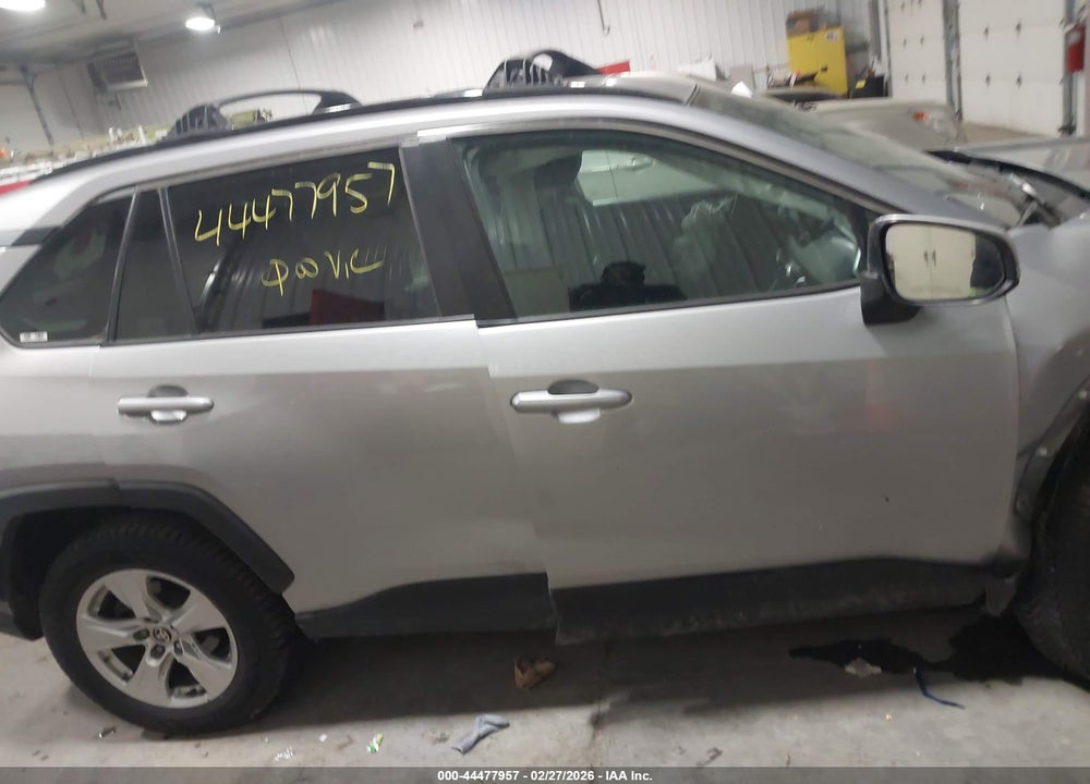 2021 TOYOTA RAV4 XLE VIN: 2T3P1RFV2MC205938