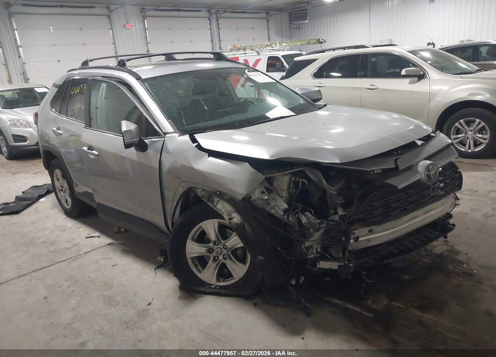 2021 TOYOTA RAV4 XLE VIN: 2T3P1RFV2MC205938