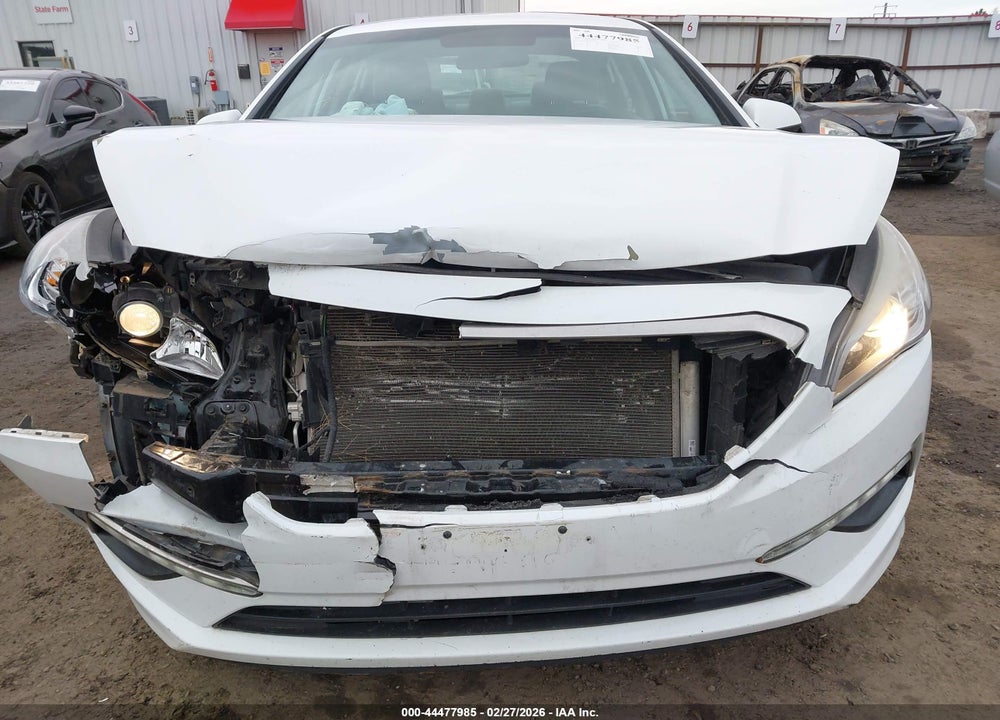 2015 HYUNDAI SONATA SE VIN: 5NPE24AF3FH137410