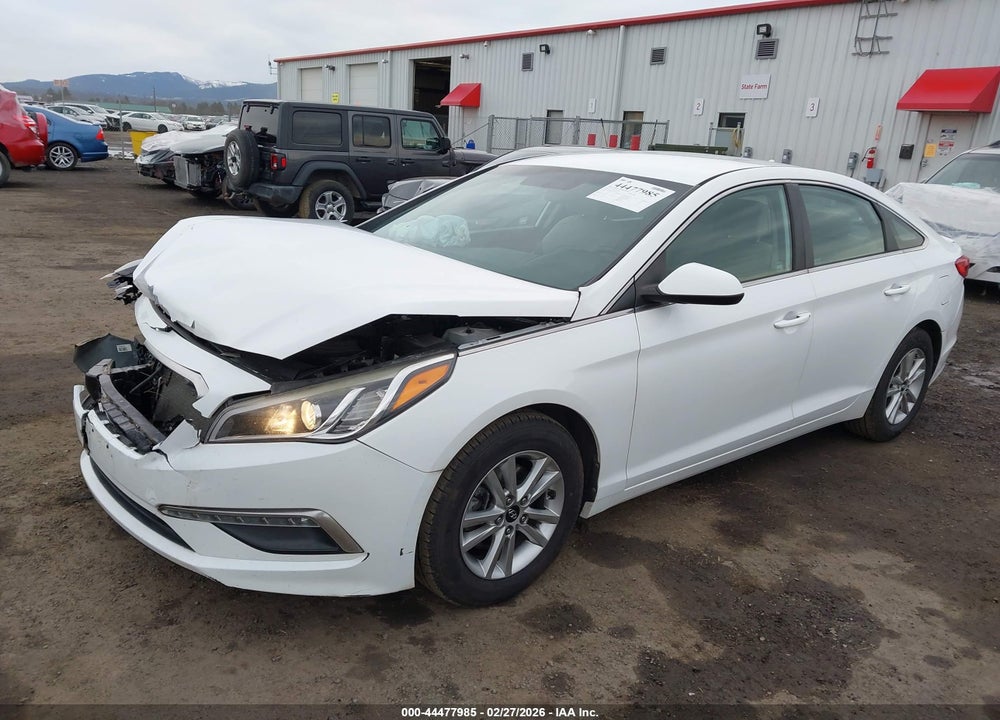 2015 HYUNDAI SONATA SE VIN: 5NPE24AF3FH137410