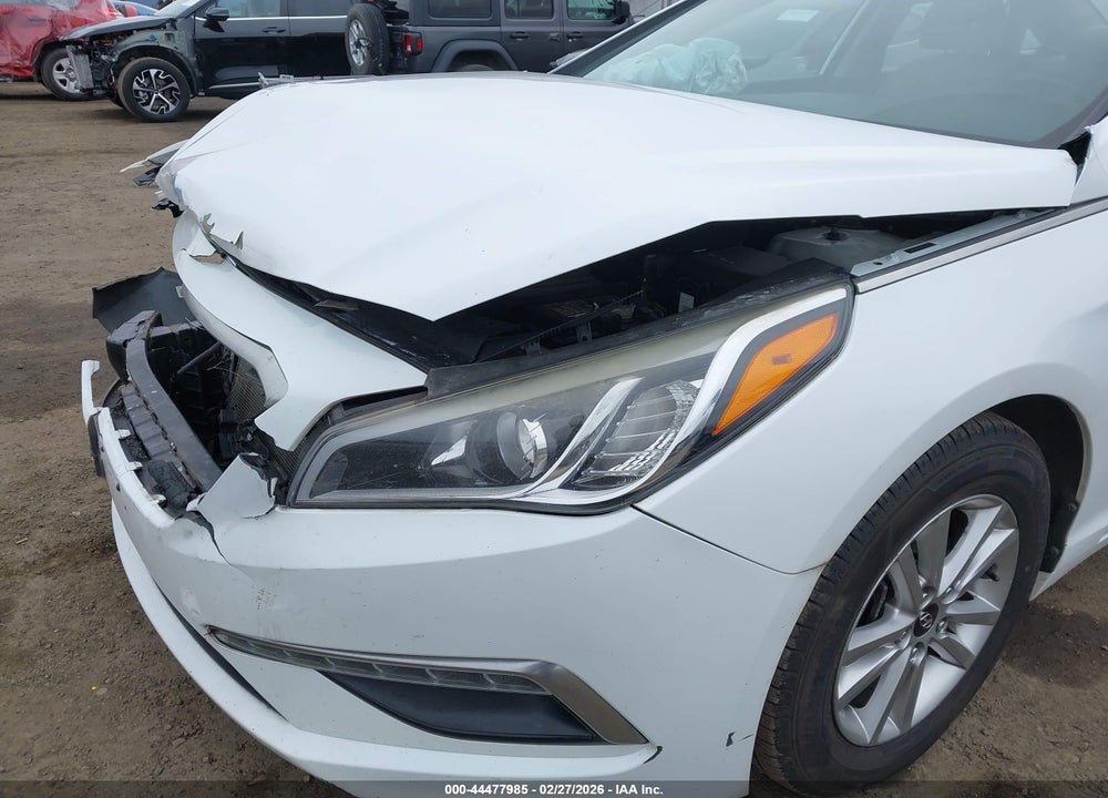 2015 HYUNDAI SONATA SE VIN: 5NPE24AF3FH137410