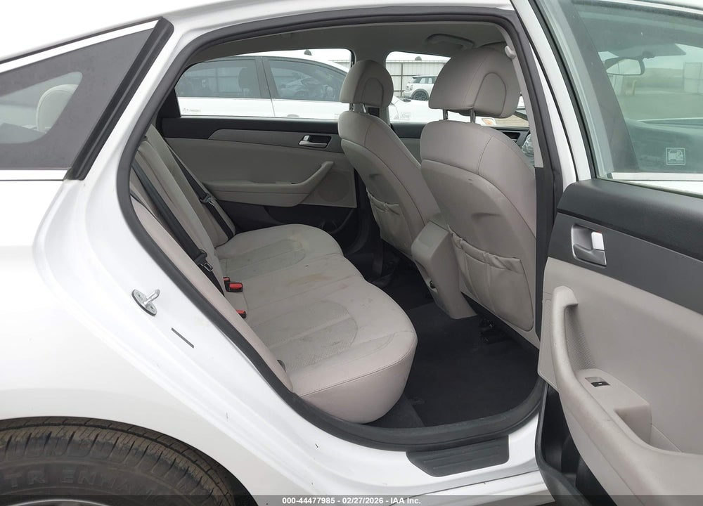 2015 HYUNDAI SONATA SE VIN: 5NPE24AF3FH137410