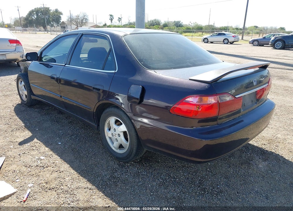 1998 HONDA ACCORD EX VIN: 1HGCG5559WA008970