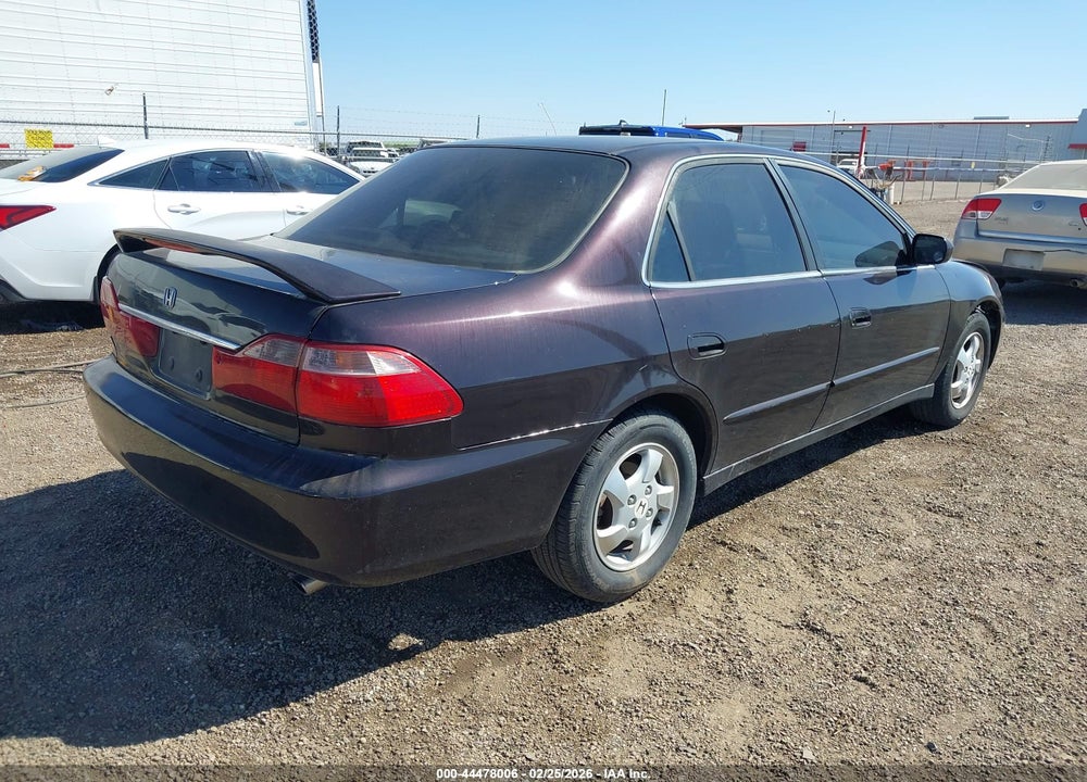 1998 HONDA ACCORD EX VIN: 1HGCG5559WA008970