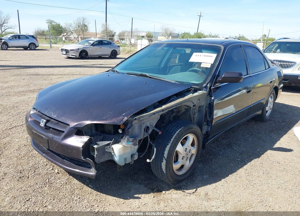 1998 HONDA ACCORD EX VIN: 1HGCG5559WA008970