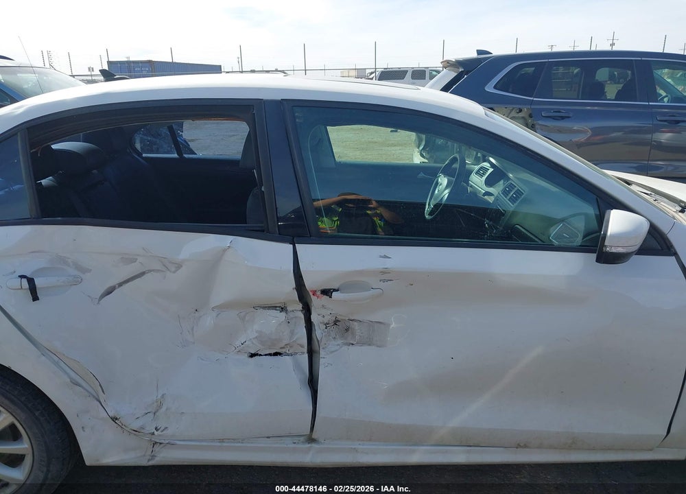 2012 VOLKSWAGEN JETTA 2.5L SE VIN: 3VWDX7AJ8CM324051