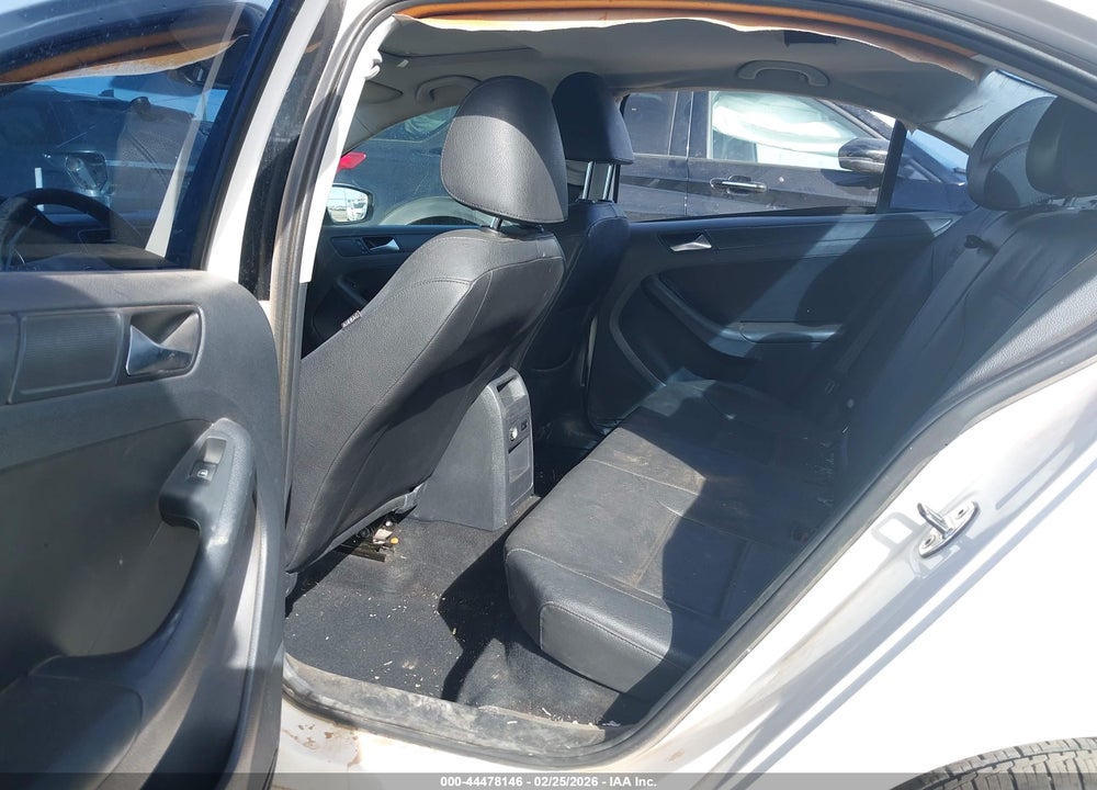 2012 VOLKSWAGEN JETTA 2.5L SE VIN: 3VWDX7AJ8CM324051