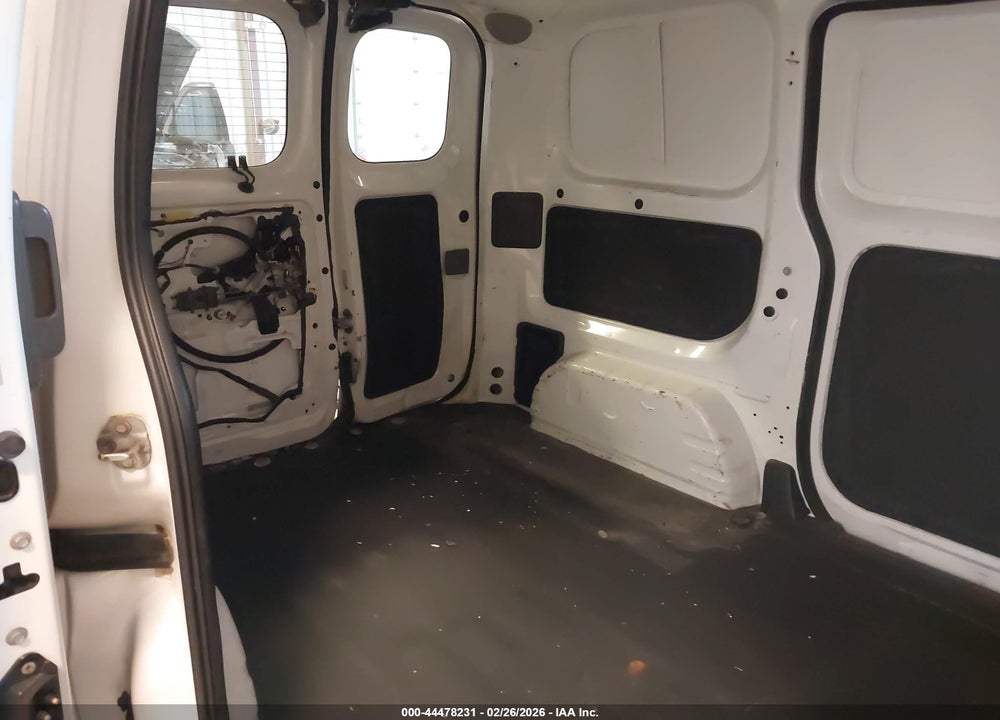 2015 NISSAN NV200 SV VIN: 3N6CM0KN2FK716617