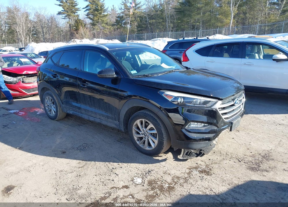2016 HYUNDAI TUCSON SE VIN: KM8J3CA41GU036325