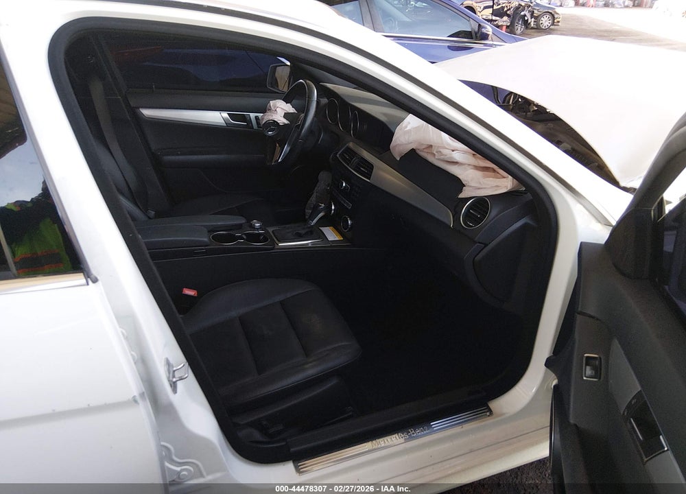 2014 MERCEDES-BENZ C 250 SPORT VIN: WDDGF4HB4EA960956