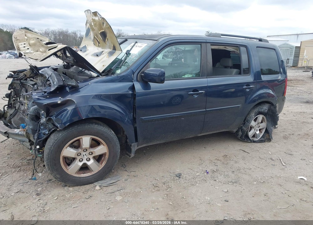 2011 HONDA PILOT EX VIN: 5FNYF3H43BB049451