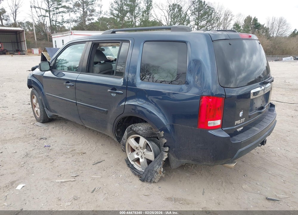 2011 HONDA PILOT EX VIN: 5FNYF3H43BB049451