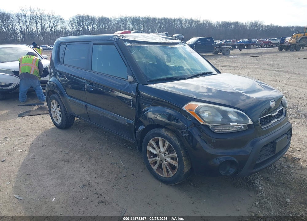2013 KIA SOUL + VIN: KNDJT2A67D7535950