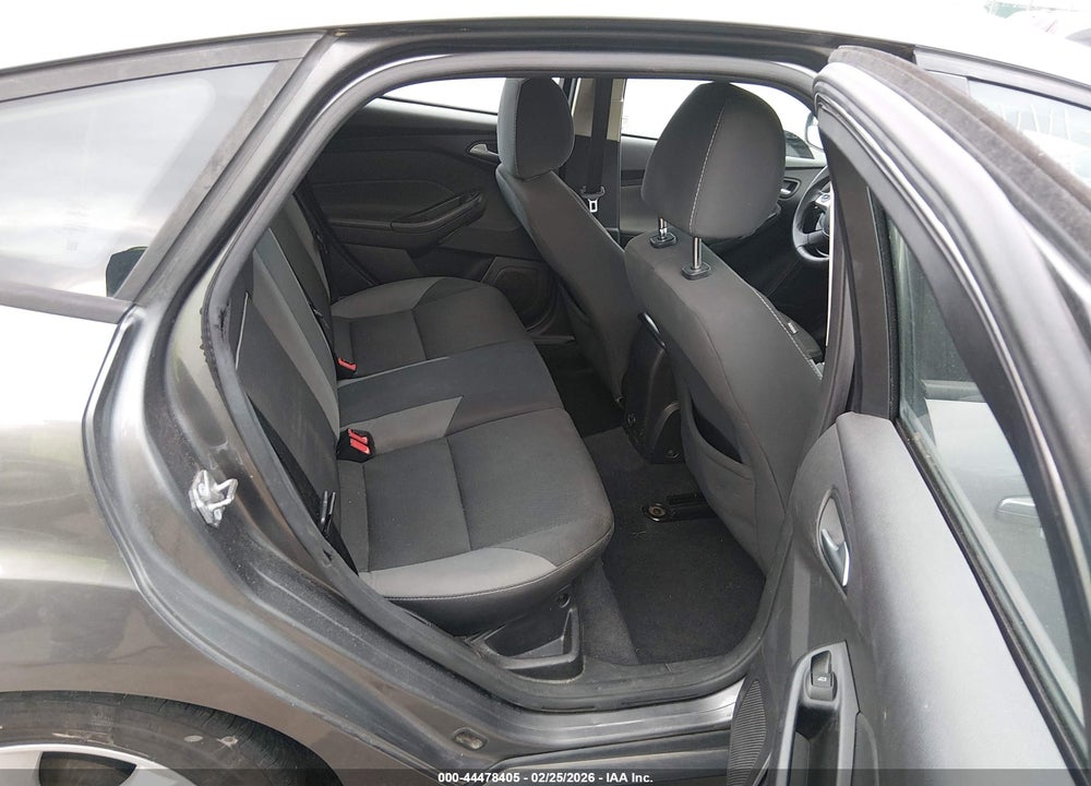 2014 FORD FOCUS SE VIN: 1FADP3K28EL437060