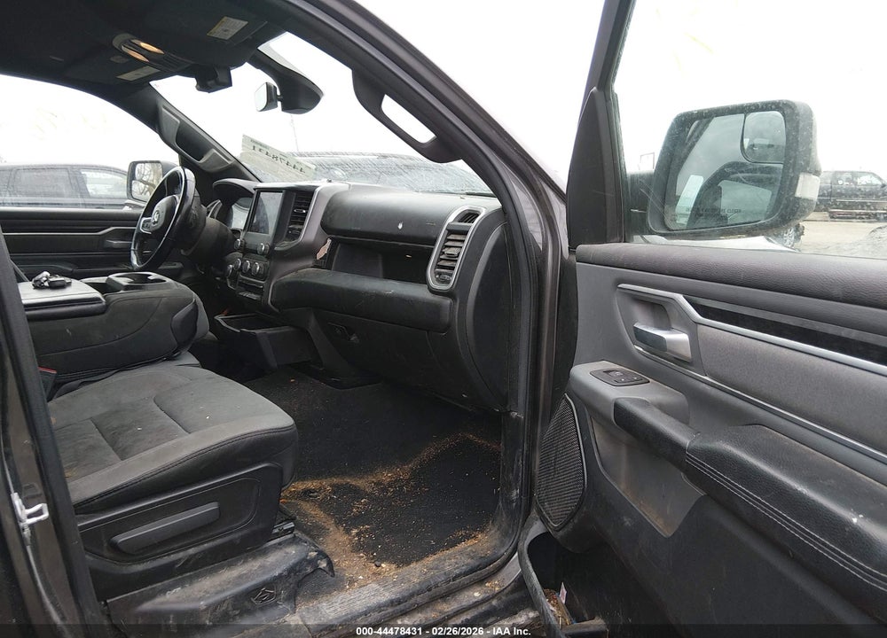 2022 RAM 1500 BIG HORN  4X4 5'7 BOX VIN: 1C6RRFFGXNN257849