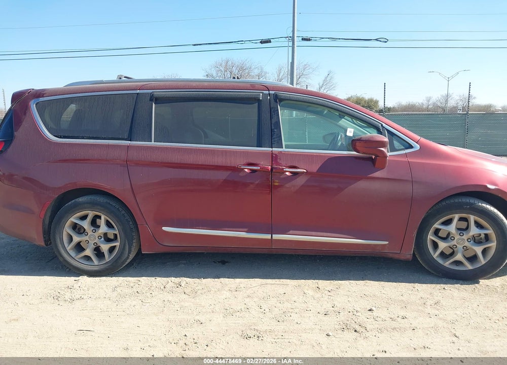 2017 CHRYSLER PACIFICA TOURING-L PLUS VIN: 2C4RC1EG2HR512161