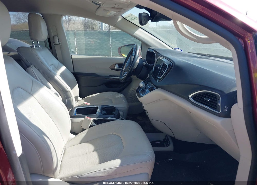 2017 CHRYSLER PACIFICA TOURING-L PLUS VIN: 2C4RC1EG2HR512161