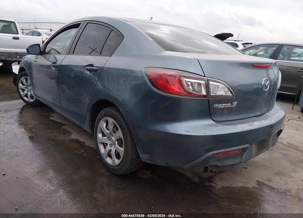 2011 MAZDA 3 VIN: JM1BL1UF3B1381490