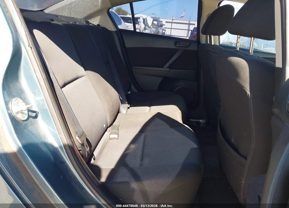 2011 MAZDA 3 VIN: JM1BL1UF3B1381490