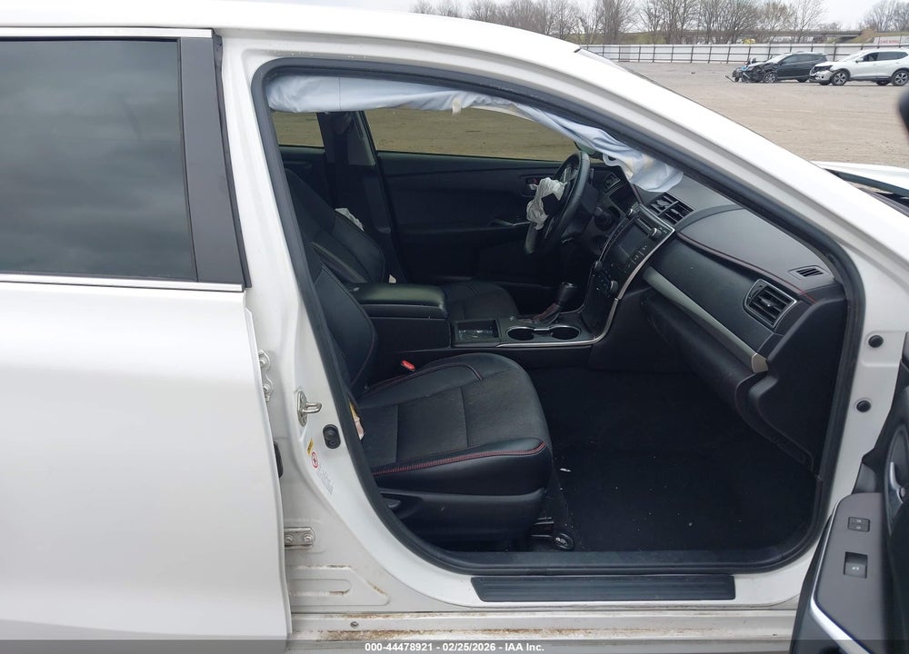 2017 TOYOTA CAMRY SE VIN: 4T1BF1FK4HU698716