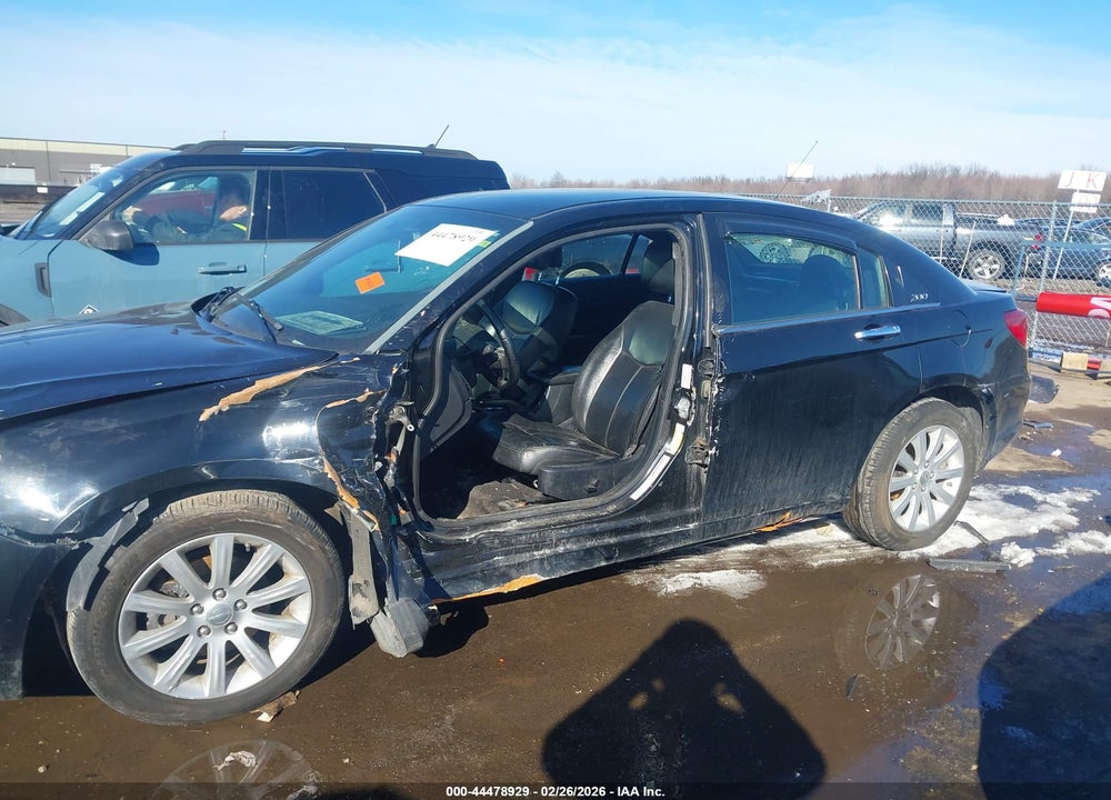 2013 CHRYSLER 200 LIMITED VIN: 1C3CCBCG5DN523553
