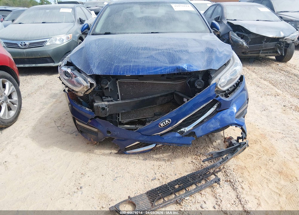 2019 KIA FORTE S VIN: 3KPF34AD7KE015647