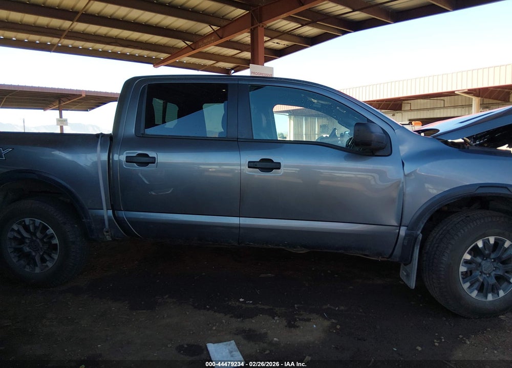 2022 NISSAN TITAN PRO-4X 4X4 VIN: 1N6AA1ED2NN102605