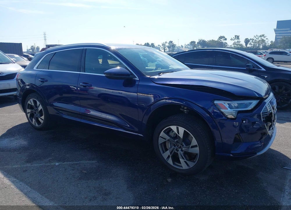2022 AUDI E-TRON PREMIUM QUATTRO VIN: WA1AAAGE1NB029876