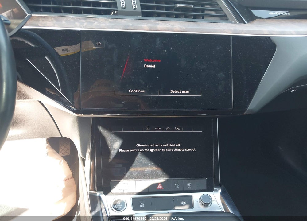 2022 AUDI E-TRON PREMIUM QUATTRO VIN: WA1AAAGE1NB029876