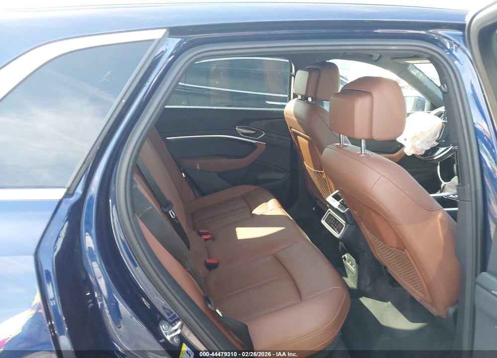 2022 AUDI E-TRON PREMIUM QUATTRO VIN: WA1AAAGE1NB029876