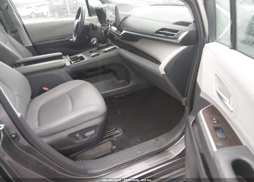 2022 TOYOTA SIENNA XLE VIN: 5TDYRKEC1NS076743