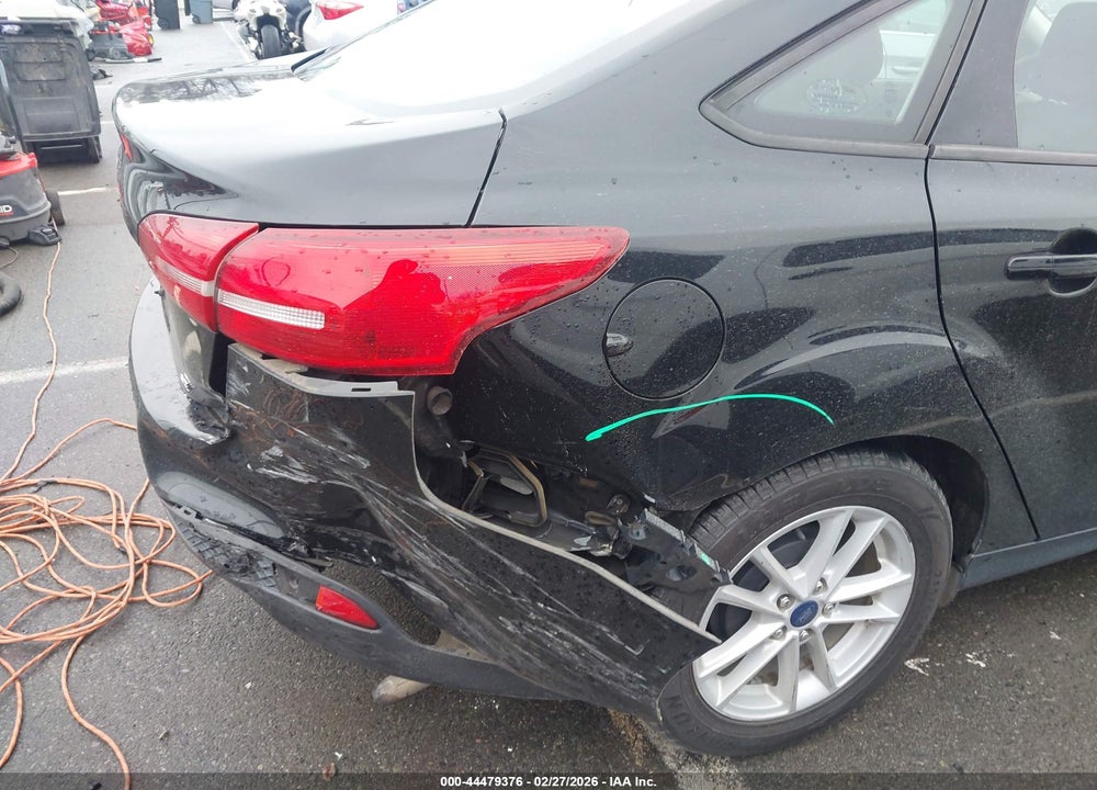 2018 FORD FOCUS SE VIN: 1FADP3F28JL254858