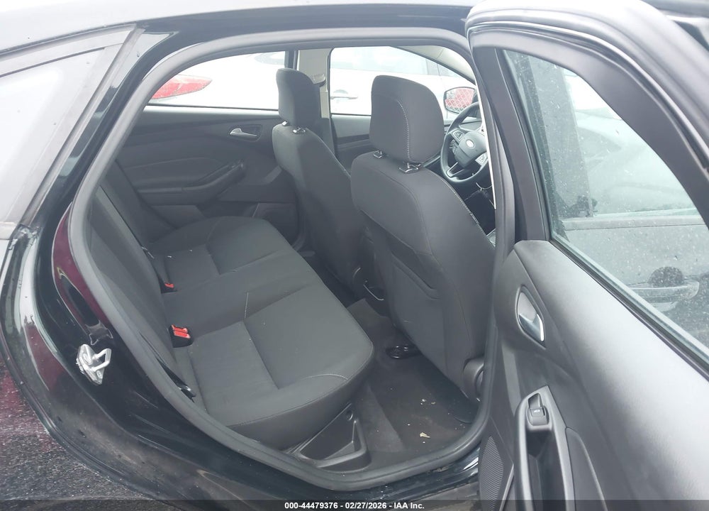 2018 FORD FOCUS SE VIN: 1FADP3F28JL254858