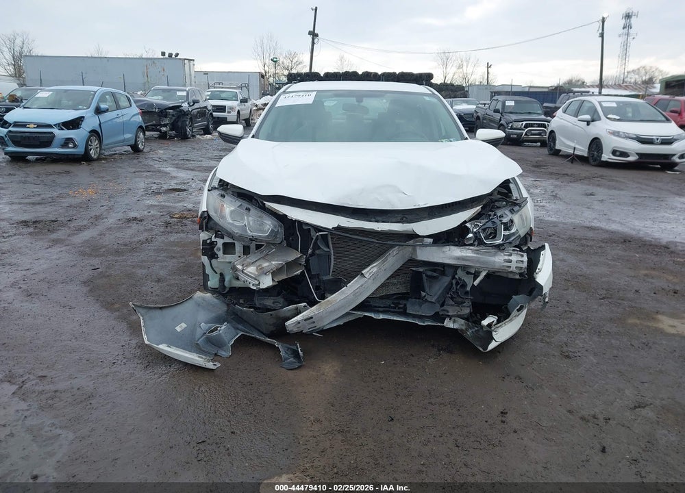 2018 HONDA CIVIC LX VIN: 2HGFC2F59JH573896