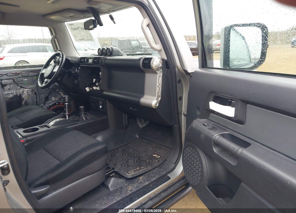 2011 TOYOTA FJ CRUISER VIN: JTEBU4BF1BK103615