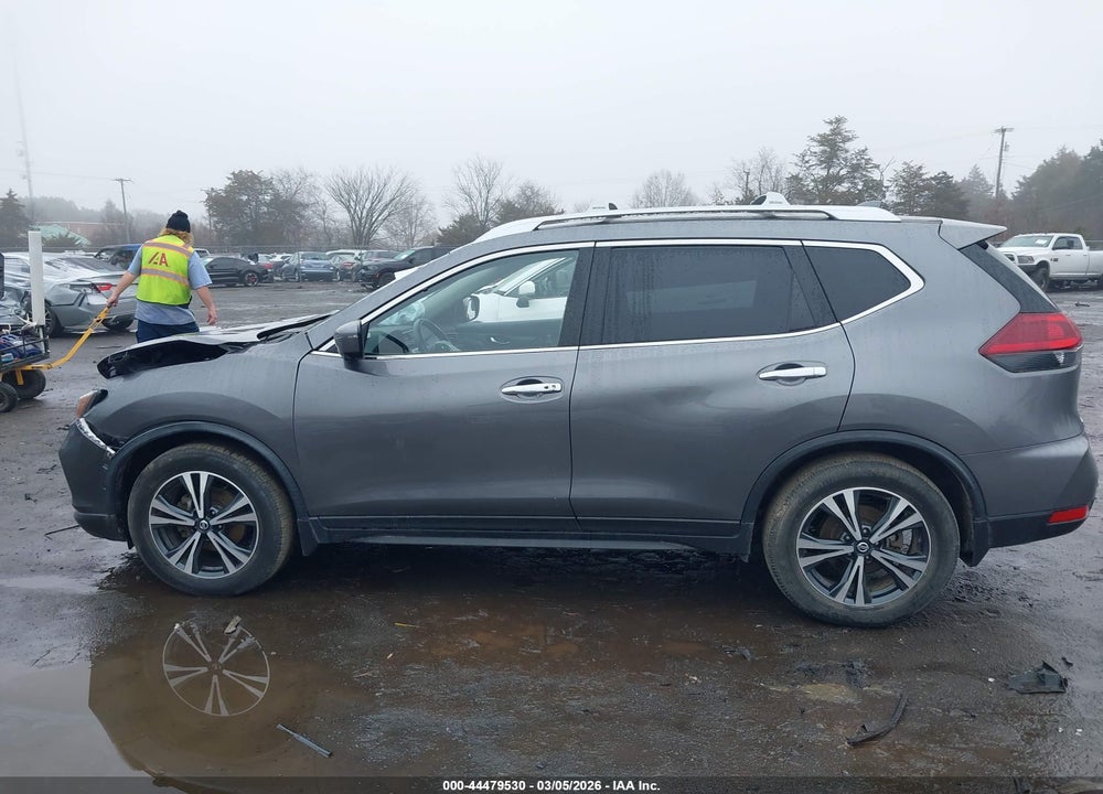 2020 NISSAN ROGUE SV FWD VIN: JN8AT2MTXLW035095