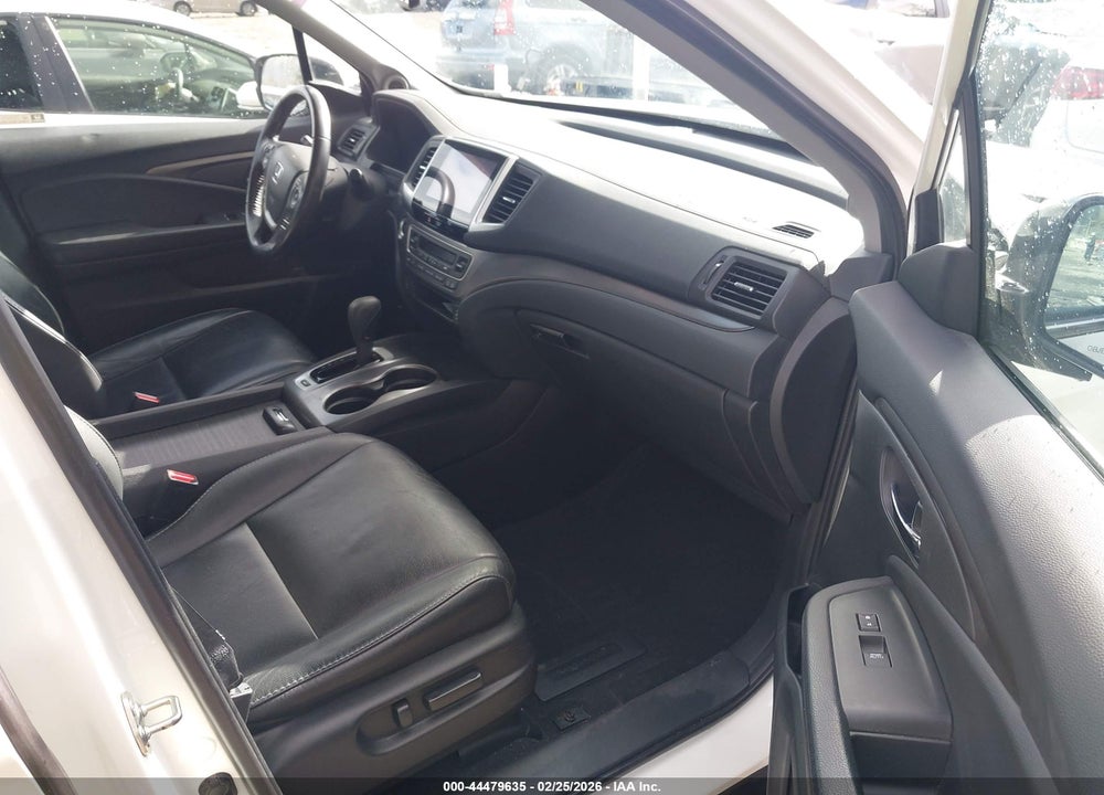 2018 HONDA PILOT EX-L VIN: 5FNYF6H5XJB057006