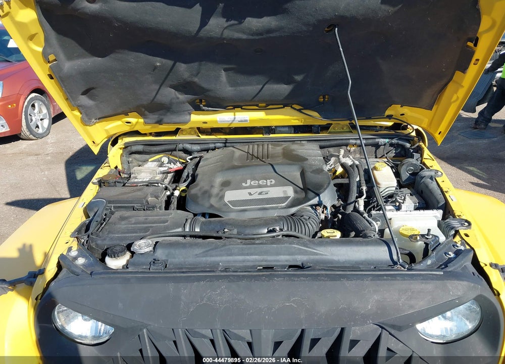 2015 JEEP WRANGLER UNLIMITED SAHARA VIN: 1C4BJWEG7FL582118
