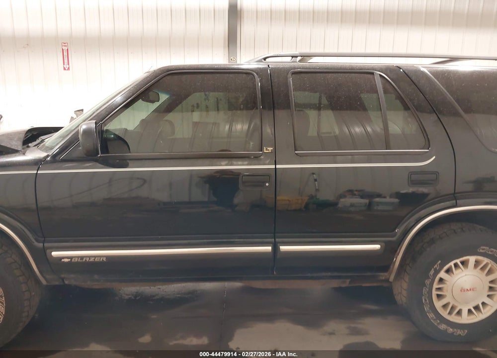 2001 CHEVROLET BLAZER LT VIN: 1GNDT13W912138860