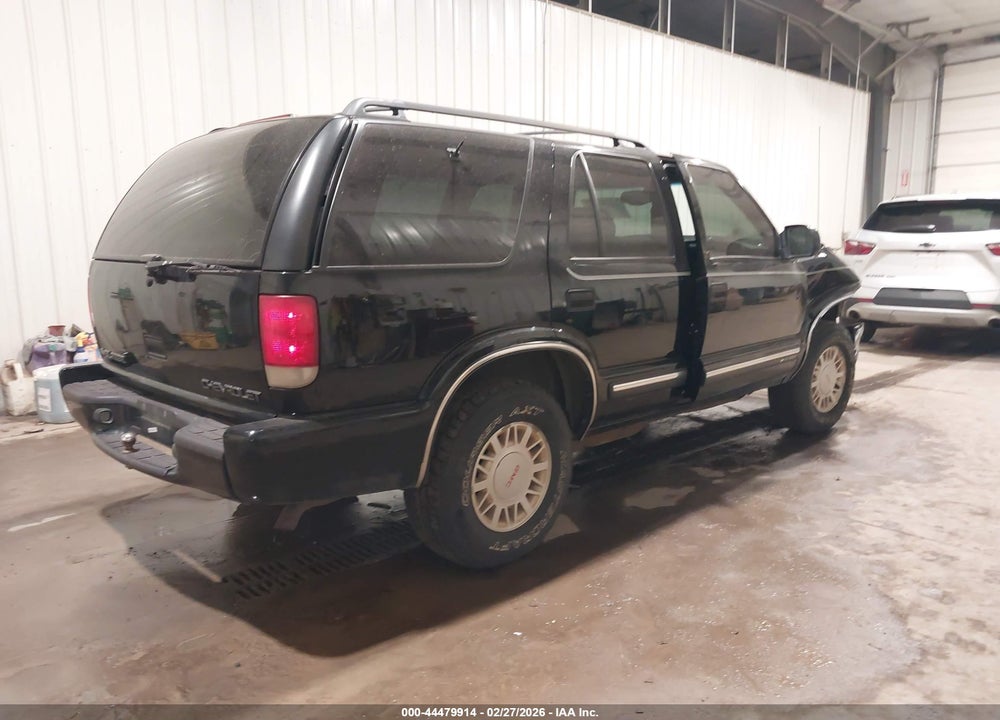 2001 CHEVROLET BLAZER LT VIN: 1GNDT13W912138860