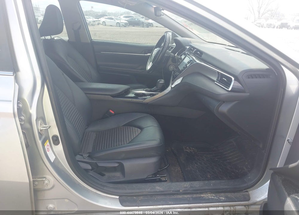 2018 TOYOTA CAMRY SE VIN: 4T1B11HK7JU667669