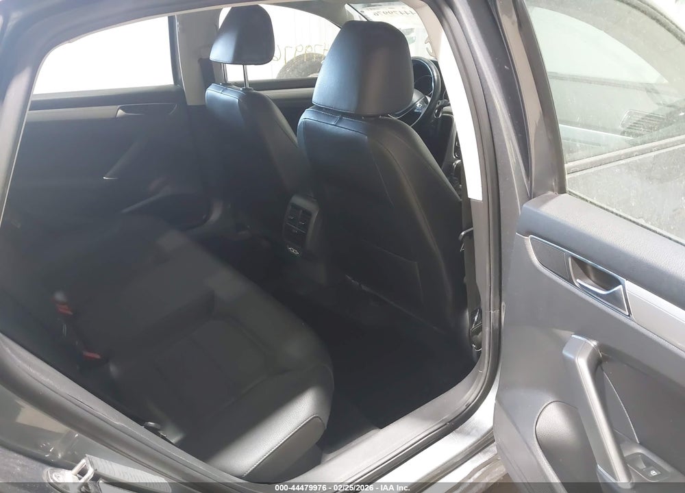 2019 VOLKSWAGEN PASSAT 2.0T WOLFSBURG EDITION VIN: 1VWLA7A33KC013657