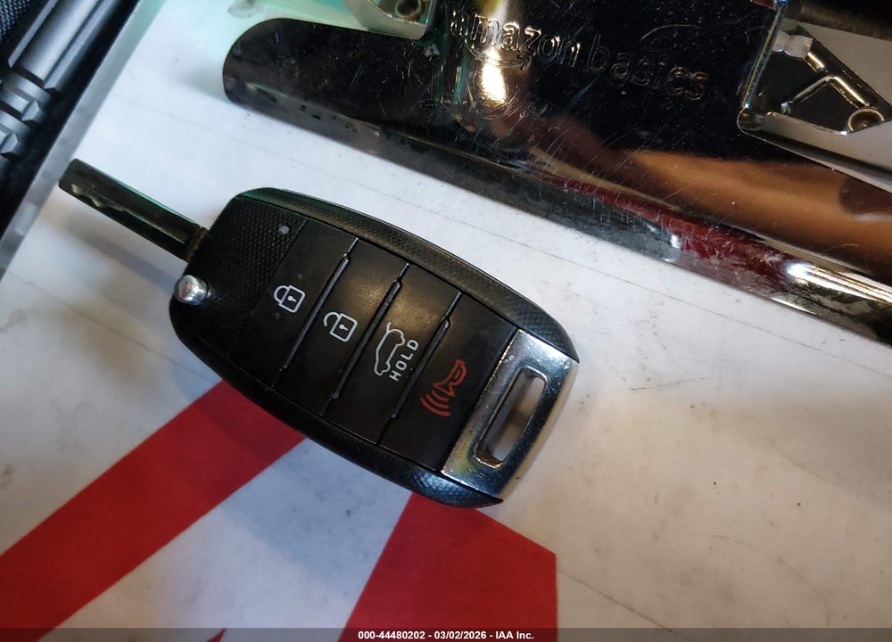 2014 KIA SOUL + VIN: KNDJP3A56E7078552