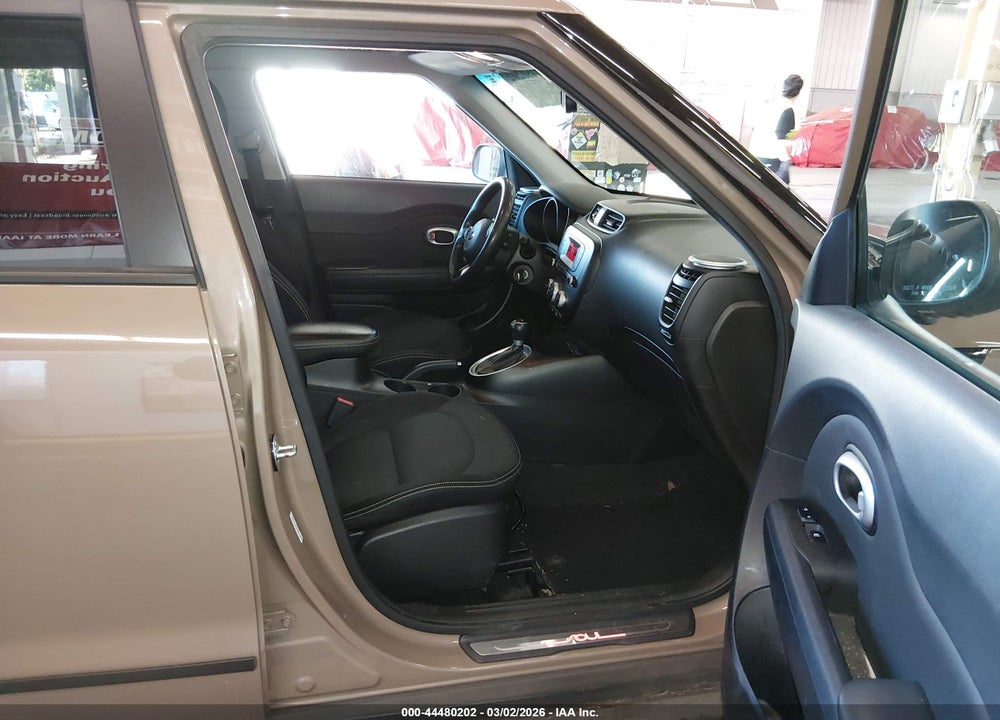2014 KIA SOUL + VIN: KNDJP3A56E7078552