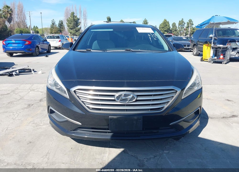 2016 HYUNDAI SONATA SE VIN: 5NPE24AF7GH382583